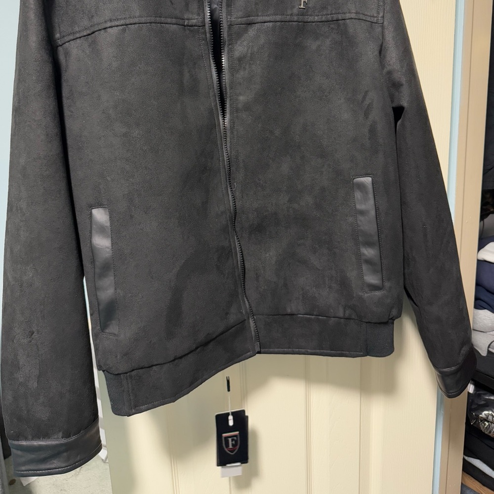 M17122:PR830
Brand New F Collection Jacket – With Tags – Never Worn - Picture 4 of 5